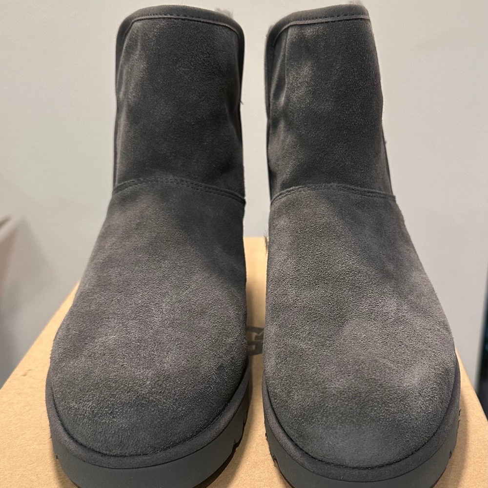 UGG CORY II Suede Boot